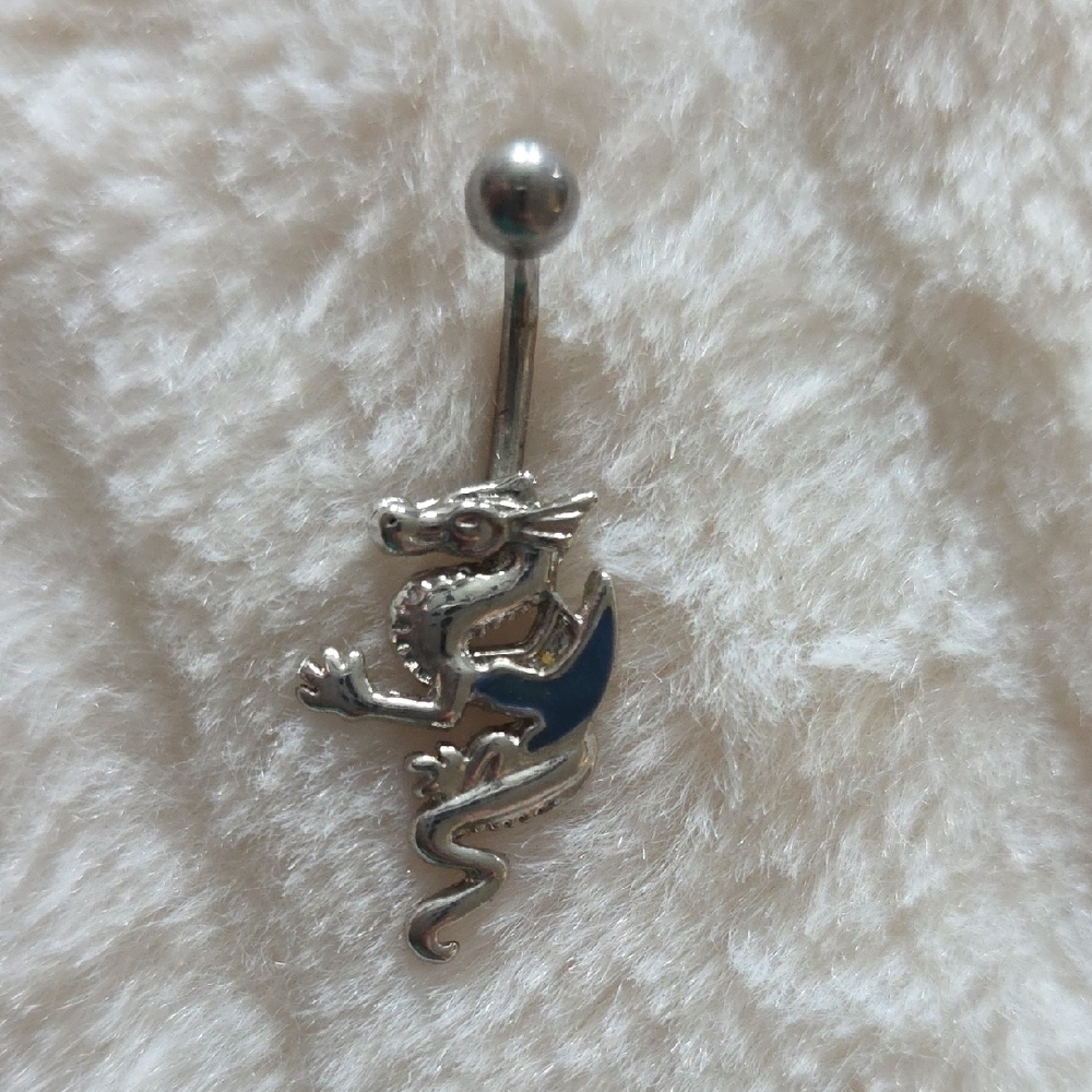 (J66) Body Jewelry Silver Dragon Belly Ring
